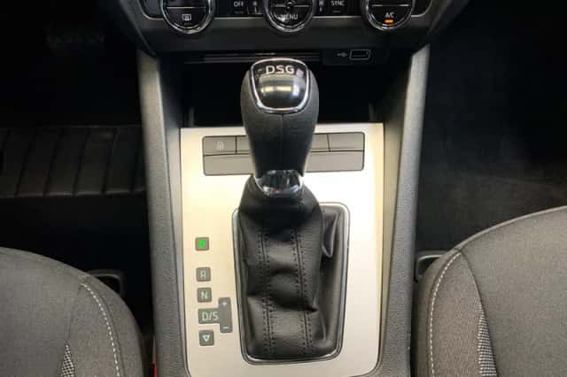 Škoda Octavia (2019) thumbnail 29