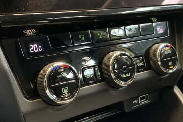Škoda Octavia (2019) thumbnail 31