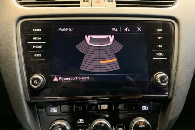 Škoda Octavia (2019) thumbnail 32