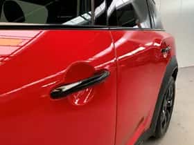 MINI Countryman (2018) thumbnail 16
