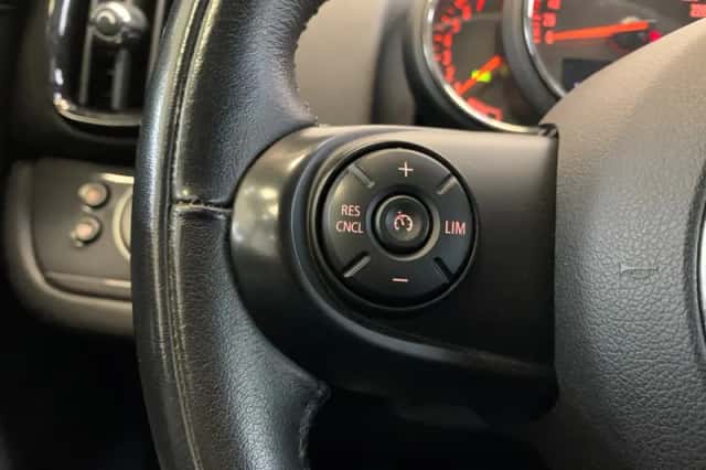MINI Countryman (2018) thumbnail 28