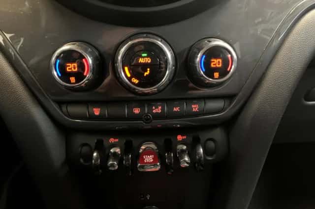 MINI Countryman (2018) thumbnail 39