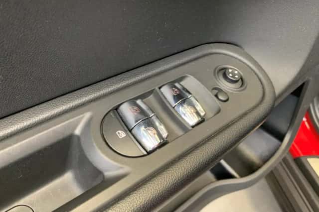 MINI Countryman (2018) thumbnail 41