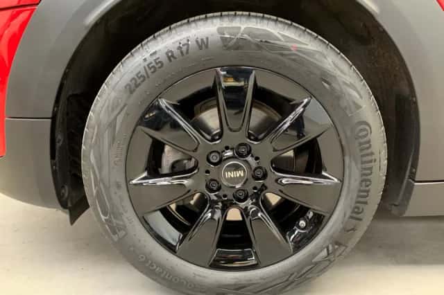 MINI Countryman (2018) thumbnail 8