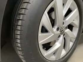 Volkswagen Tiguan (2021) thumbnail 18