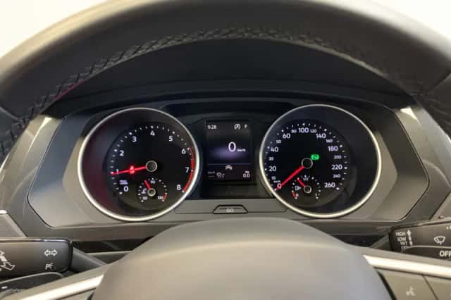 Volkswagen Tiguan (2021) thumbnail 19