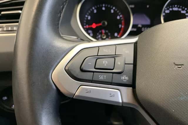 Volkswagen Tiguan (2021) thumbnail 21
