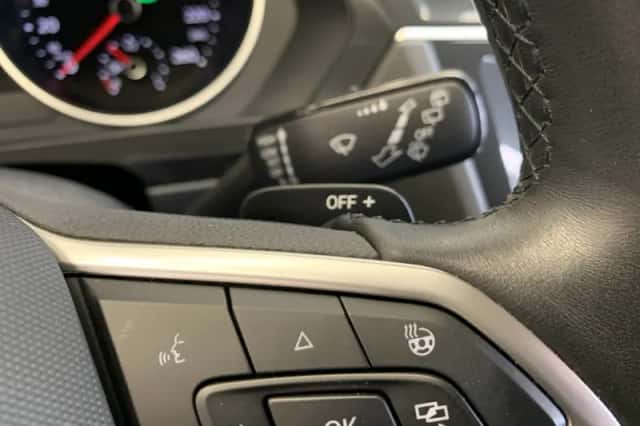 Volkswagen Tiguan (2021) thumbnail 25
