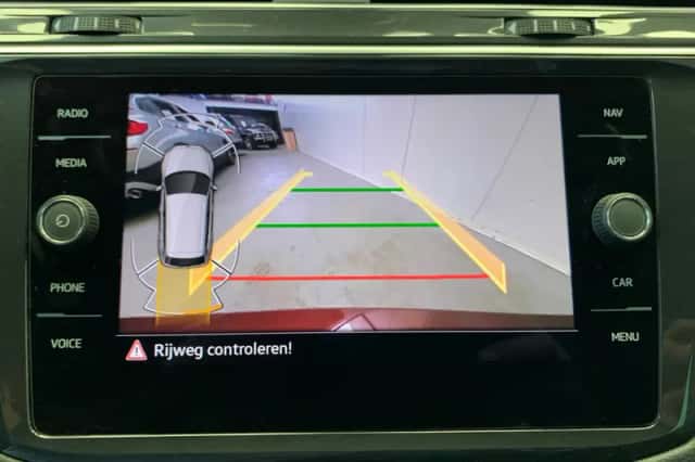 Volkswagen Tiguan (2021) thumbnail 30