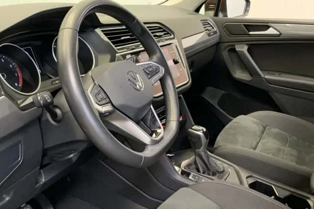 Volkswagen Tiguan (2021) thumbnail 45