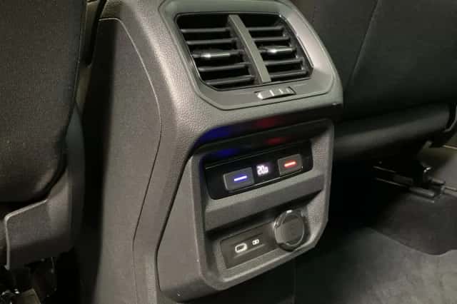 Volkswagen Tiguan (2021) thumbnail 53