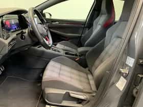 Volkswagen Golf (2022) thumbnail 2