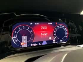 Volkswagen Golf (2022) thumbnail 22