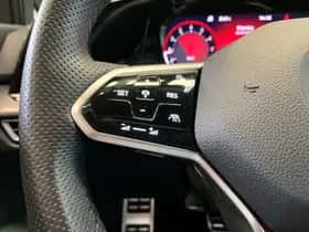Volkswagen Golf (2022) thumbnail 24