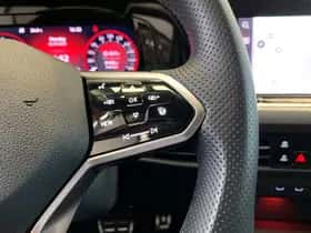 Volkswagen Golf (2022) thumbnail 26