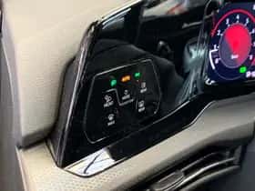 Volkswagen Golf (2022) thumbnail 35