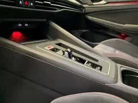 Volkswagen Golf (2022) thumbnail 37