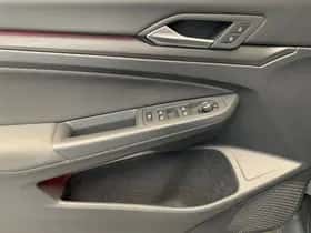 Volkswagen Golf (2022) thumbnail 57