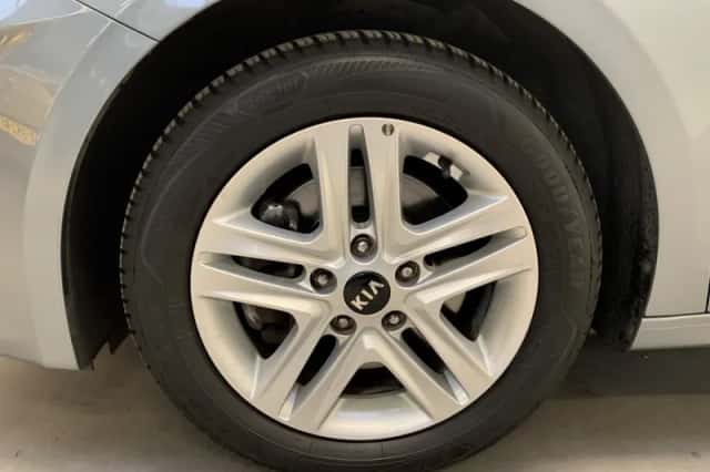 Kia Ceed (2021) thumbnail 12