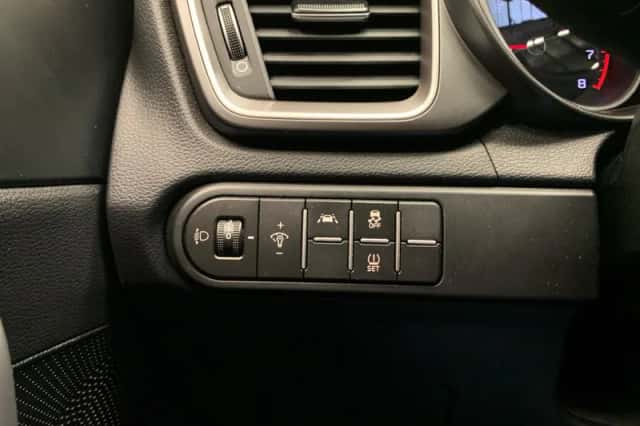 Kia Ceed (2021) thumbnail 33