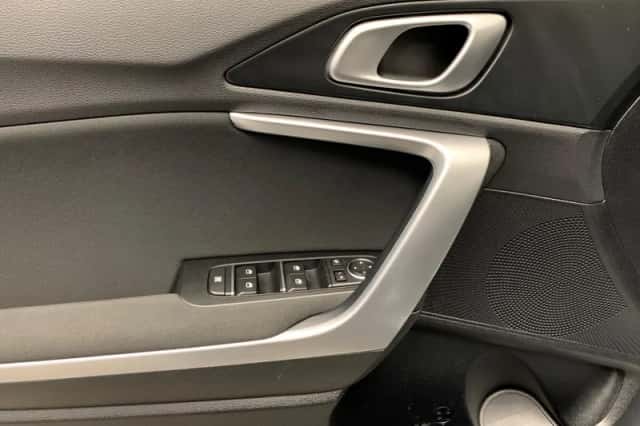 Kia Ceed (2021) thumbnail 37