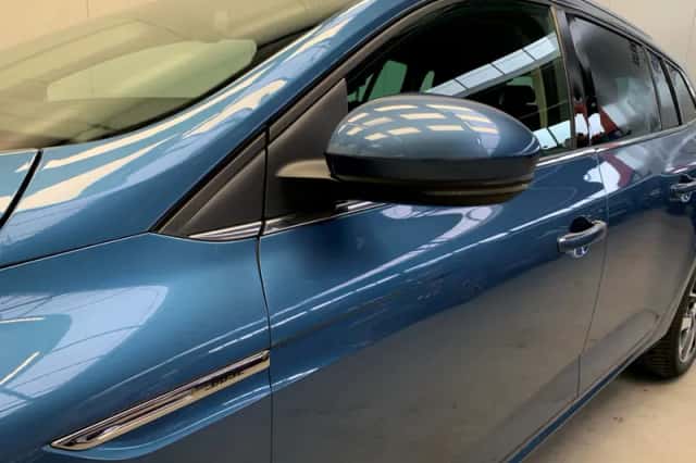 Renault Mégane (2018) thumbnail 16