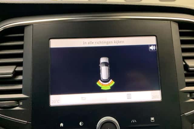 Renault Mégane (2018) thumbnail 32
