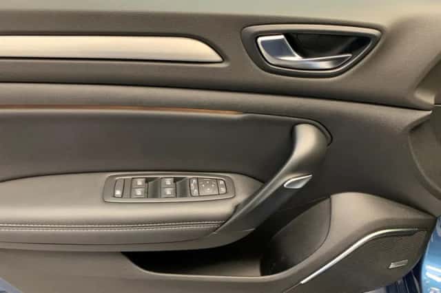 Renault Mégane (2018) thumbnail 33