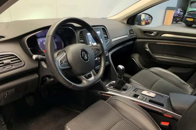 Renault Mégane (2018) thumbnail 37