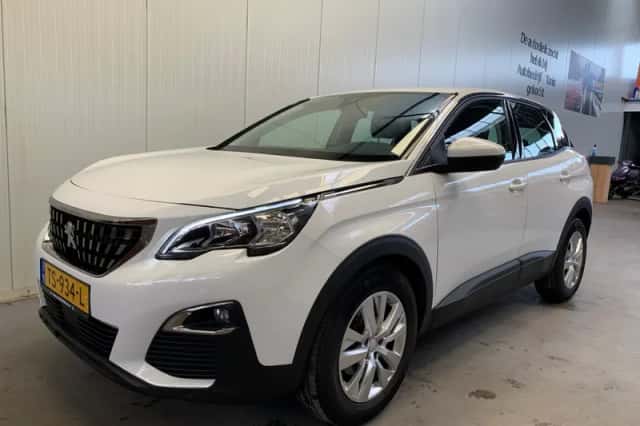 Peugeot 3008 (2018) thumbnail 11