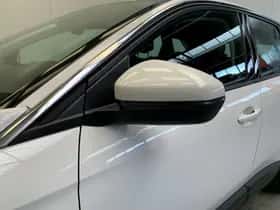 Peugeot 3008 (2018) thumbnail 13