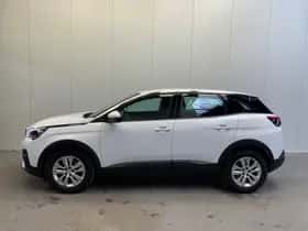 Peugeot 3008 (2018) thumbnail 3