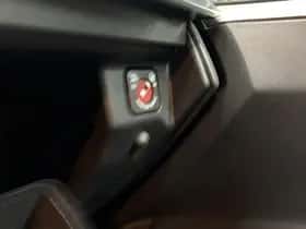 Peugeot 3008 (2018) thumbnail 26
