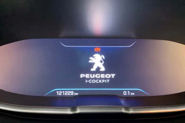 Peugeot 3008 (2018) thumbnail 27