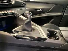 Peugeot 3008 (2018) thumbnail 27
