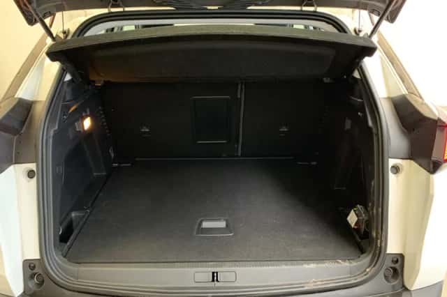 Peugeot 3008 (2018) thumbnail 39