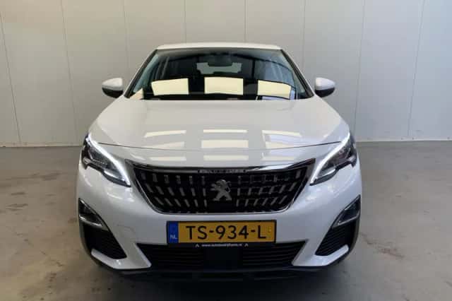 Peugeot 3008 (2018) thumbnail 41