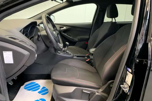 Ford Focus (2018) thumbnail 2