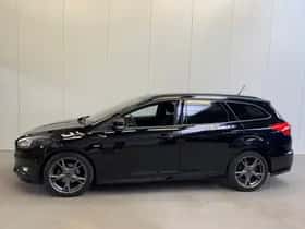 Ford Focus (2018) thumbnail 3