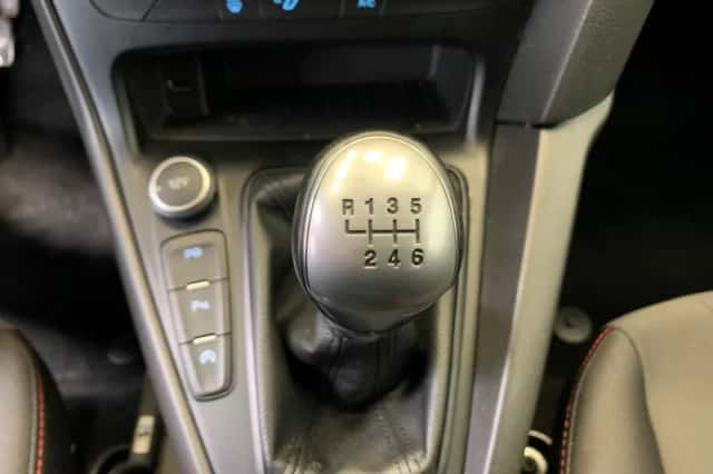 Ford Focus (2018) thumbnail 33