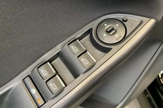 Ford Focus (2018) thumbnail 38