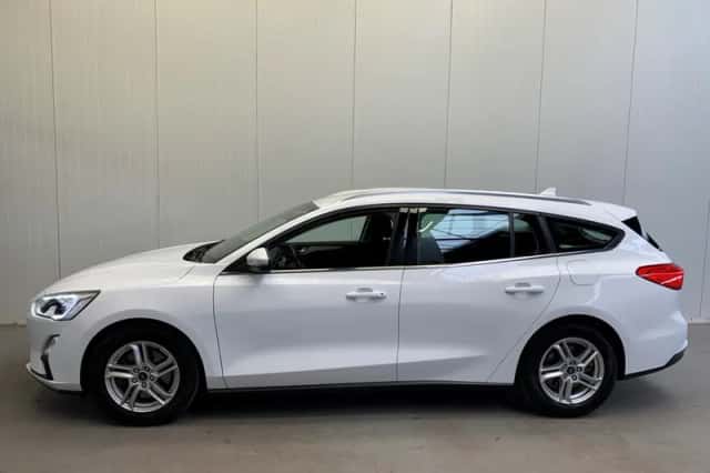 Ford Focus (2019) thumbnail 3