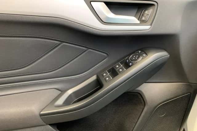 Ford Focus (2019) thumbnail 39