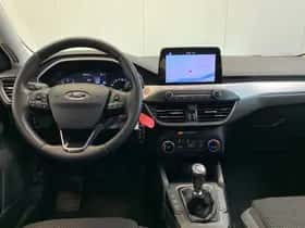 Ford Focus (2019) thumbnail 5