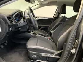 Ford Focus (2020) thumbnail 2