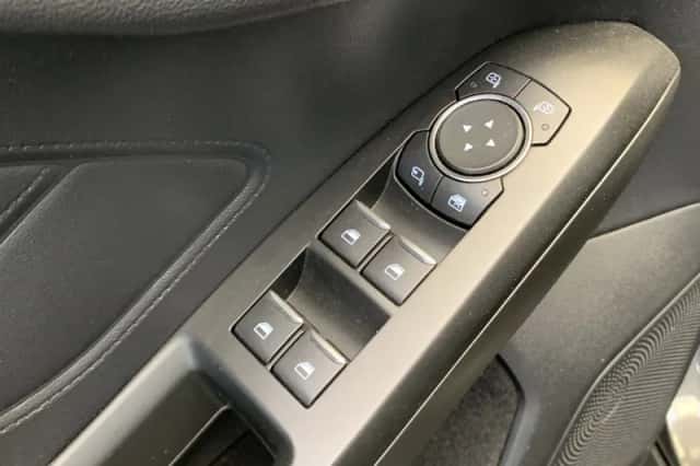 Ford Focus (2020) thumbnail 33
