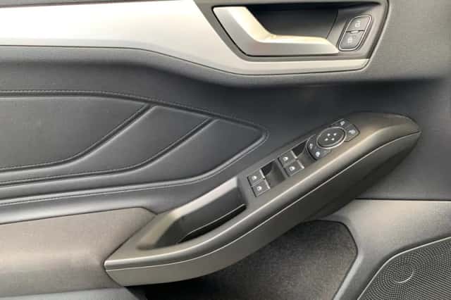 Ford Focus (2020) thumbnail 34