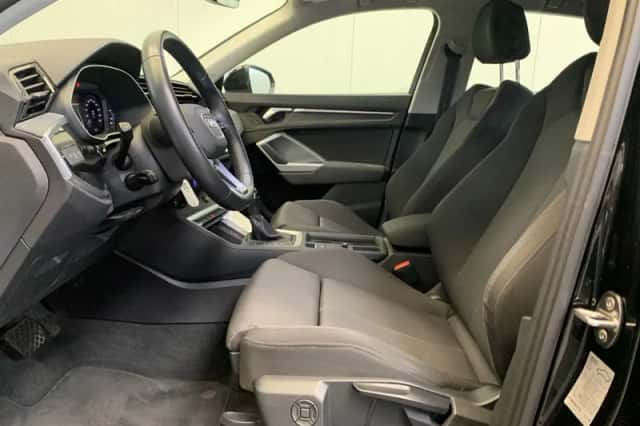 Audi Q3 (2020) thumbnail 2