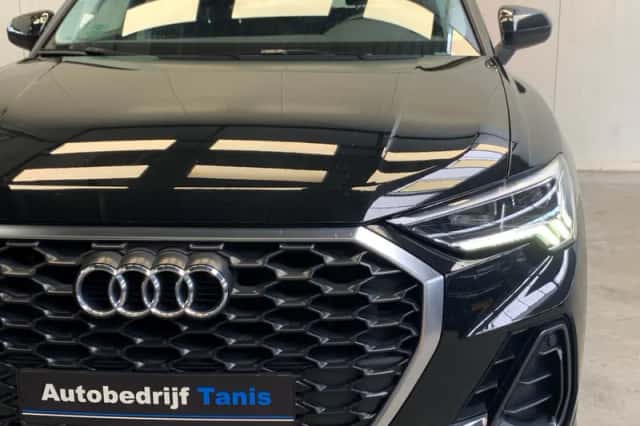 Audi Q3 (2020) thumbnail 11