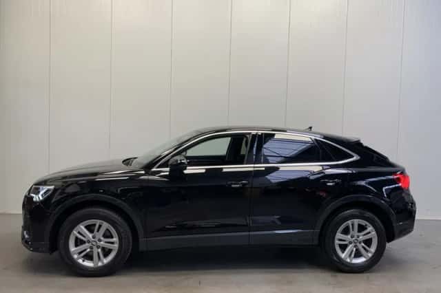 Audi Q3 (2020) thumbnail 3